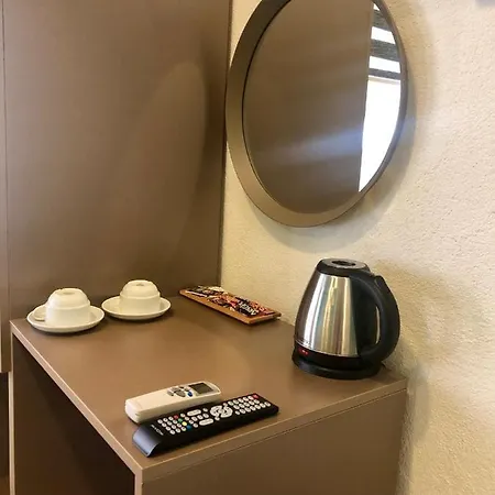 Teodori Suites *