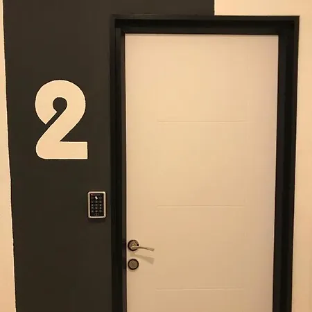 アパートホテル Teodori Suites